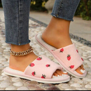 8 8.5 women's pink strawberry cream cute slip on slippers shoes girls size red